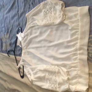 NY&CO Cold shoulder top. White , Medium, NWT!